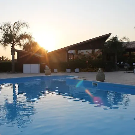 Alisia Bed & Breakfast 4*