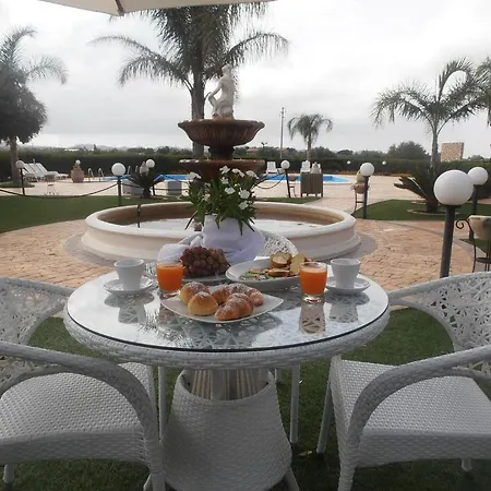 Alisia Bed & Breakfast 4*